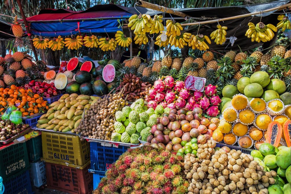 Exploring Thailands Delicious Fruit Markets: A Culinary Journey