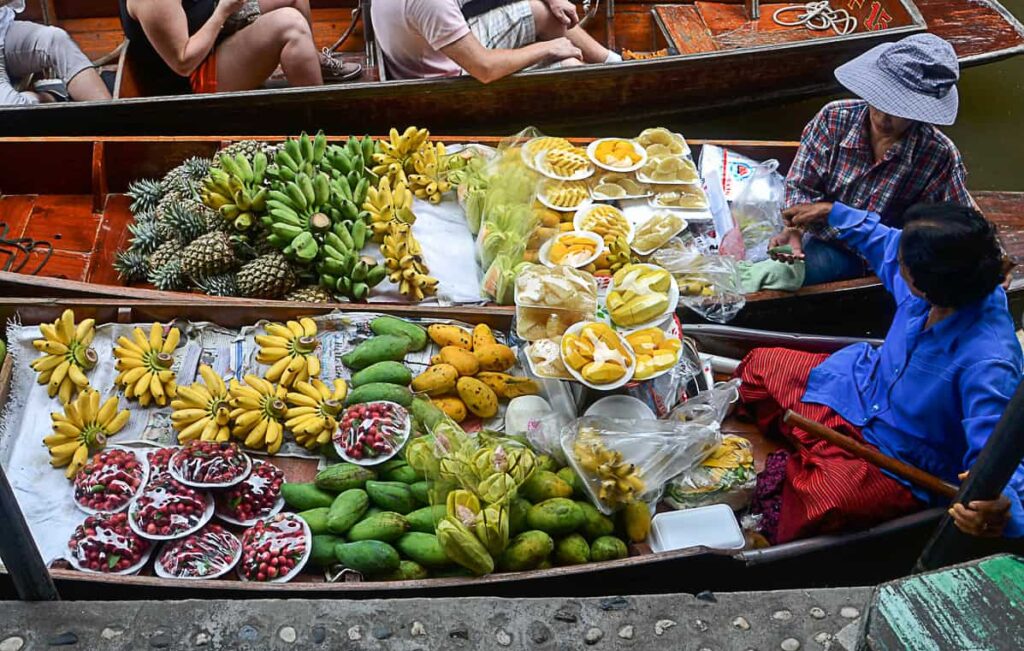 Exploring Thailands Delicious Fruit Markets: A Culinary Journey