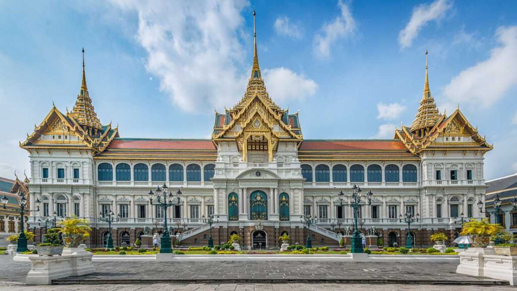 Exploring Thailands Majestic Royal Palaces