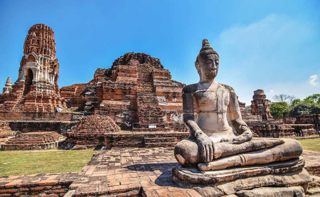 Exploring the Ancient Temples of Ayutthaya