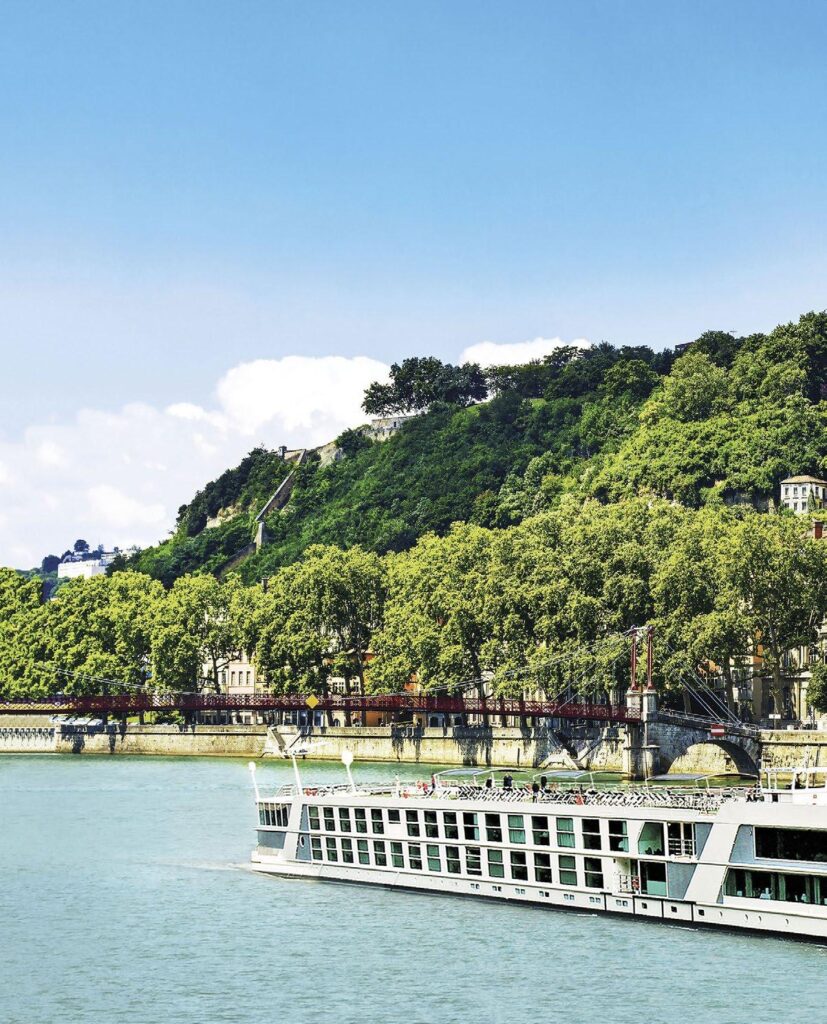 Exploring the Scenic Waterways of Thailand: Embark on a Unique River Cruise