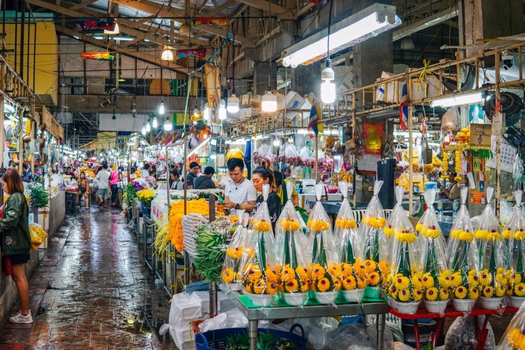 Exploring the Vibrant Flower Markets of Thailand