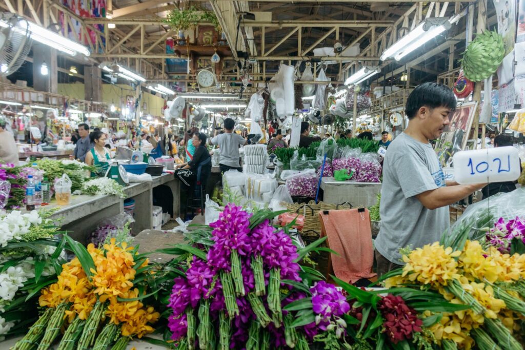 Exploring the Vibrant Flower Markets of Thailand