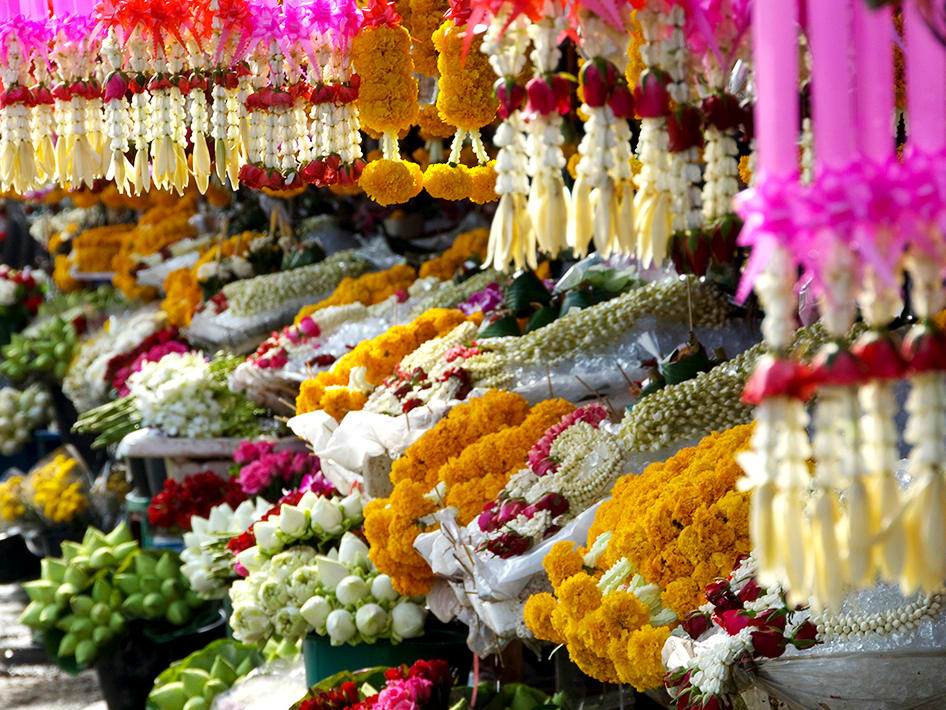 Exploring the Vibrant Flower Markets of Thailand