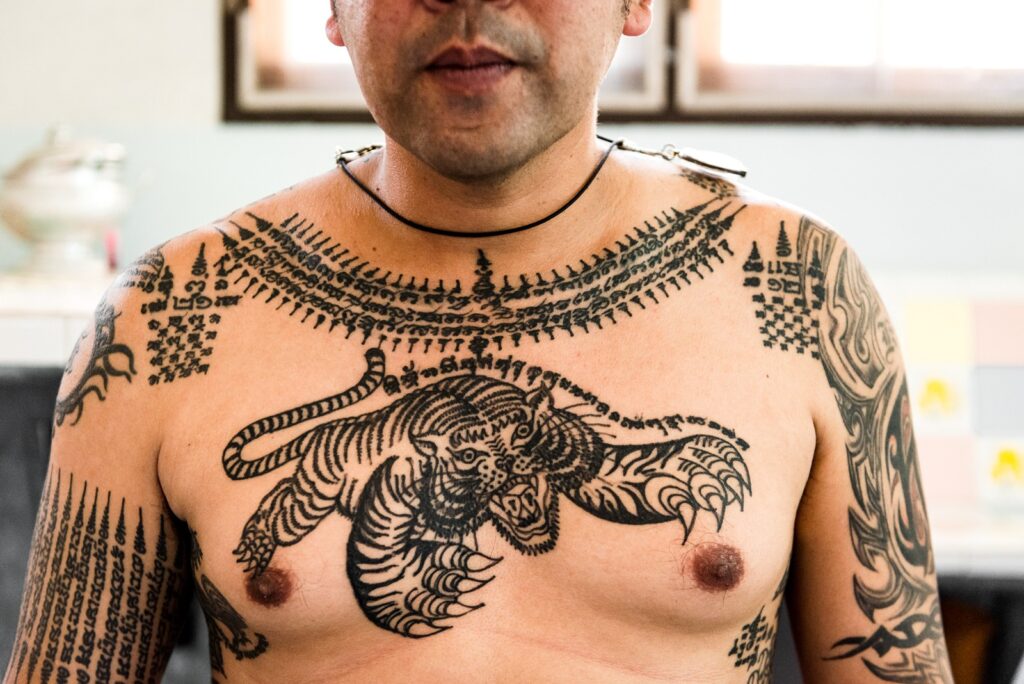 Thailands Sacred Tattoos: The Art and Ritual of Sak Yant