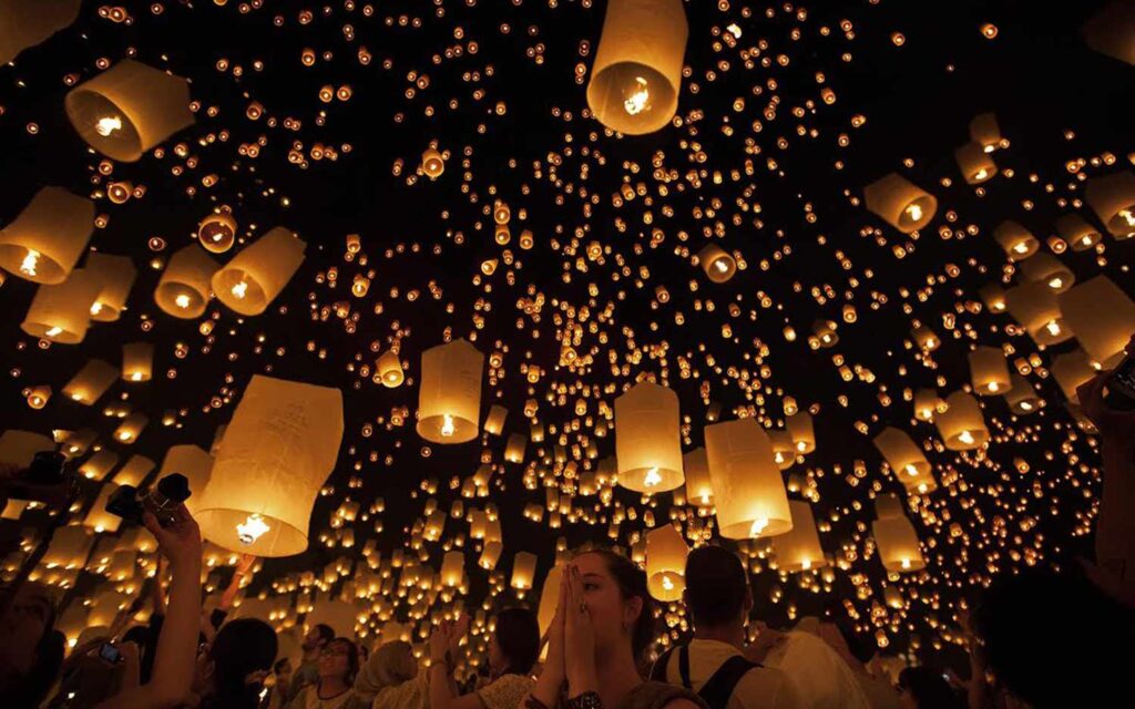 The Magical Glow of Loy Krathong: Thailands Festival of Lights