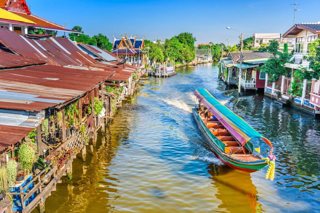 Exploring Thailands Khlongs: Unveiling the Alluring Labyrinth of Canals