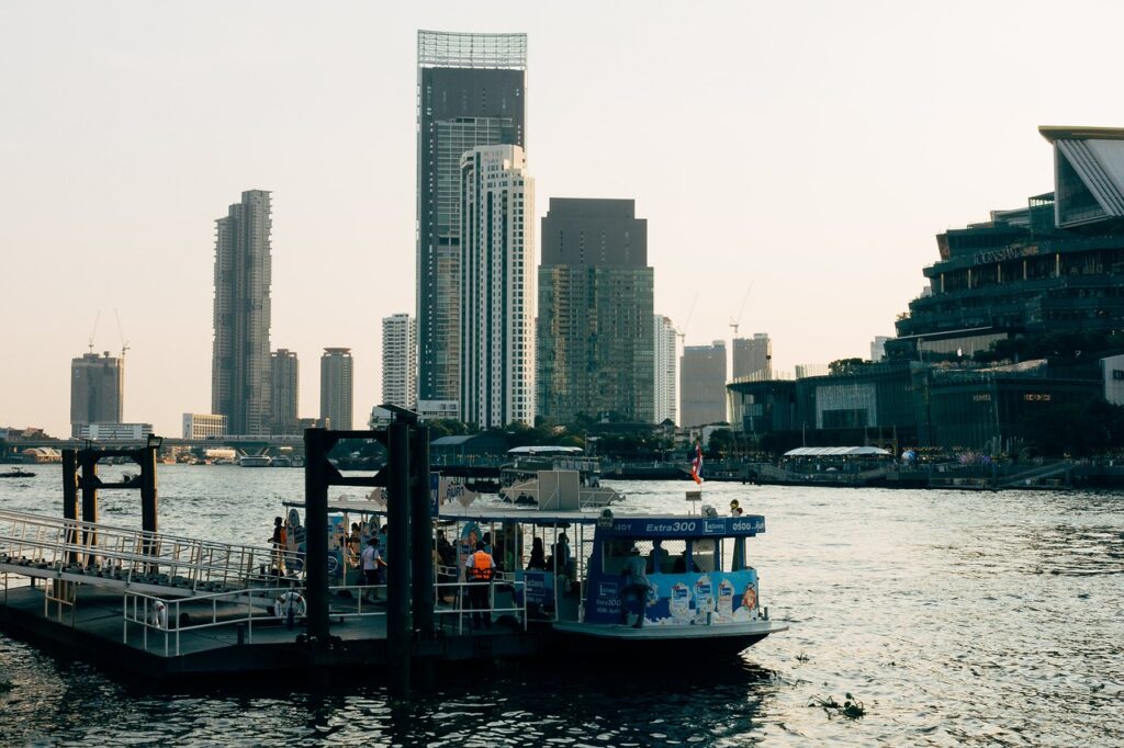 A Guide to Navigating the Local Ferries in Thailand