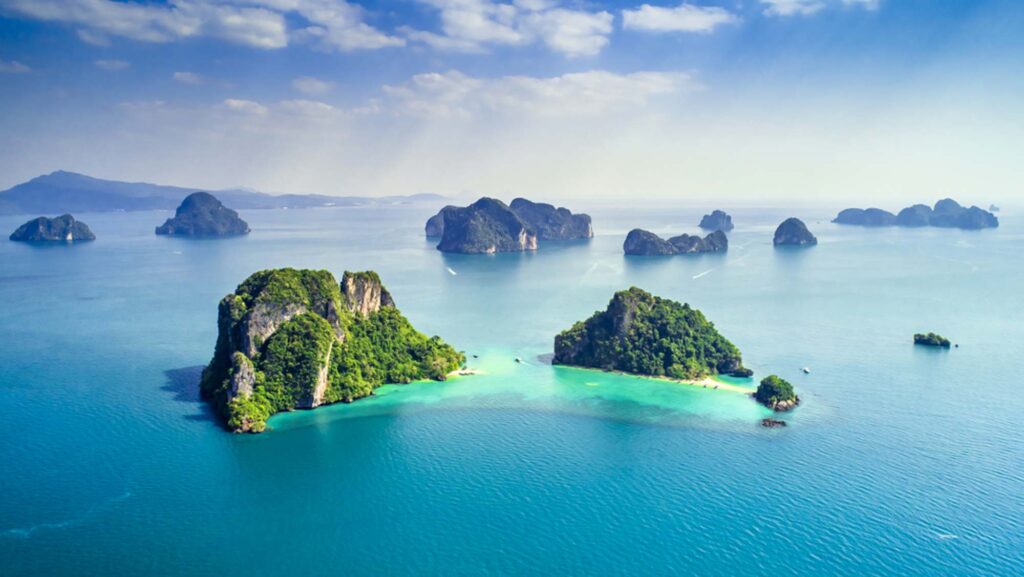 Discovering the Enchanting Shipwrecks Along the Stunning Coastline of Thailand