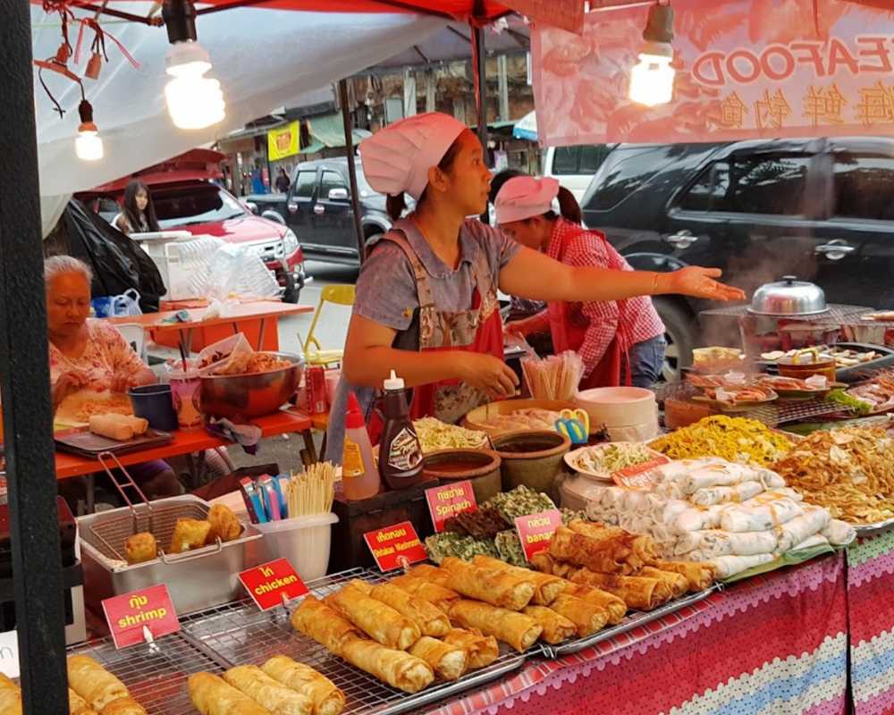 Discovering the Irresistible Street Food Scene in Chiang Mai