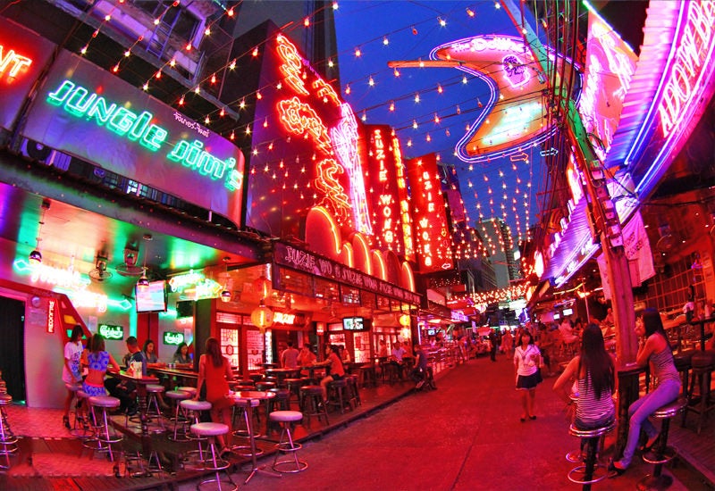 Exploring the Vibrant Nightlife in Bangkok