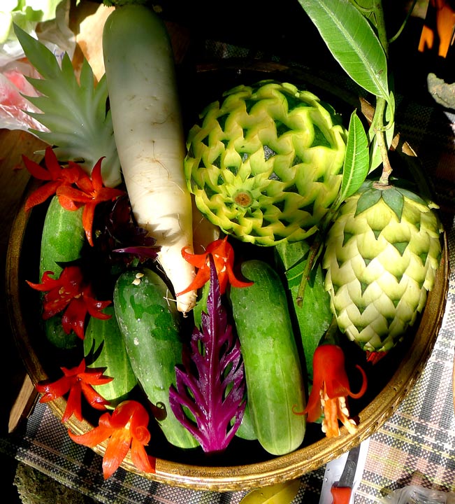 The Intricate Thai Art of Fruit and Vegetable Carving Revealed